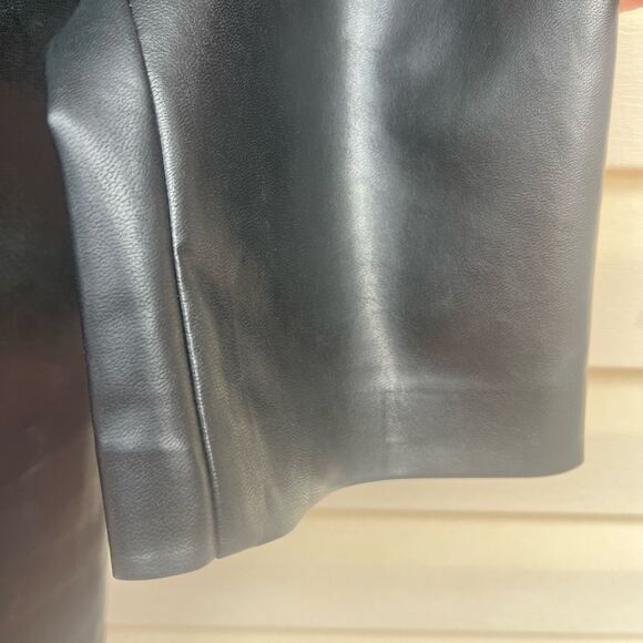 Aritzia Wilfred Black faux Leather High-Waisted Pants, hidden button closure, 2 - Picture 5 of 10